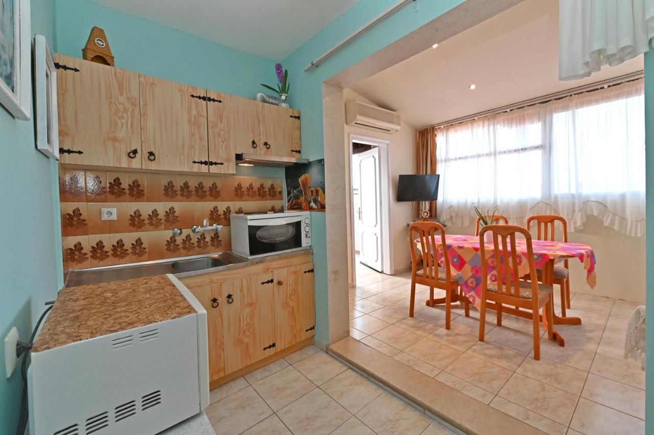 Dionisos Palms Apartments Паралия-Дионисиу Экстерьер фото