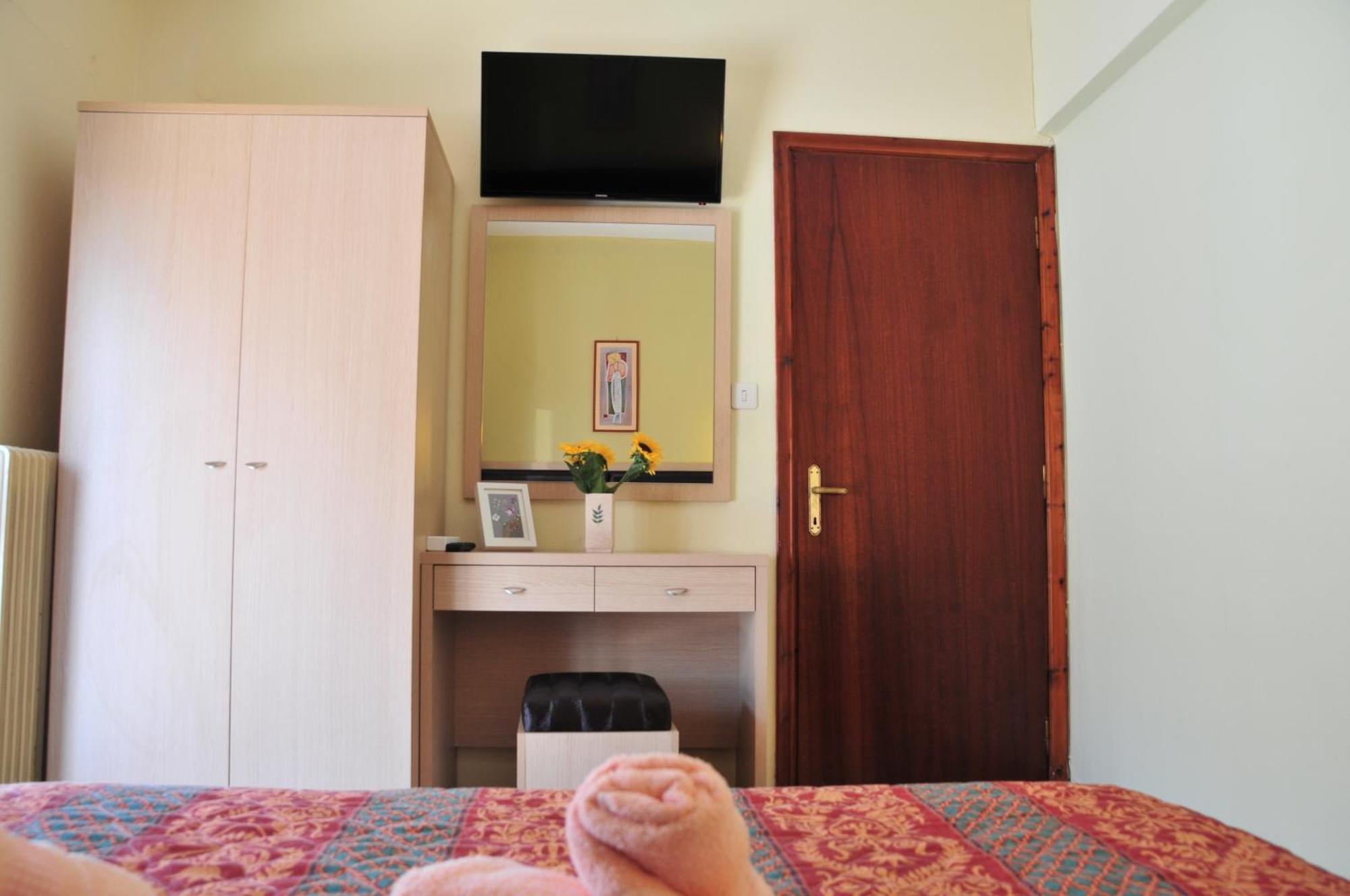 Dionisos Palms Apartments Паралия-Дионисиу Экстерьер фото
