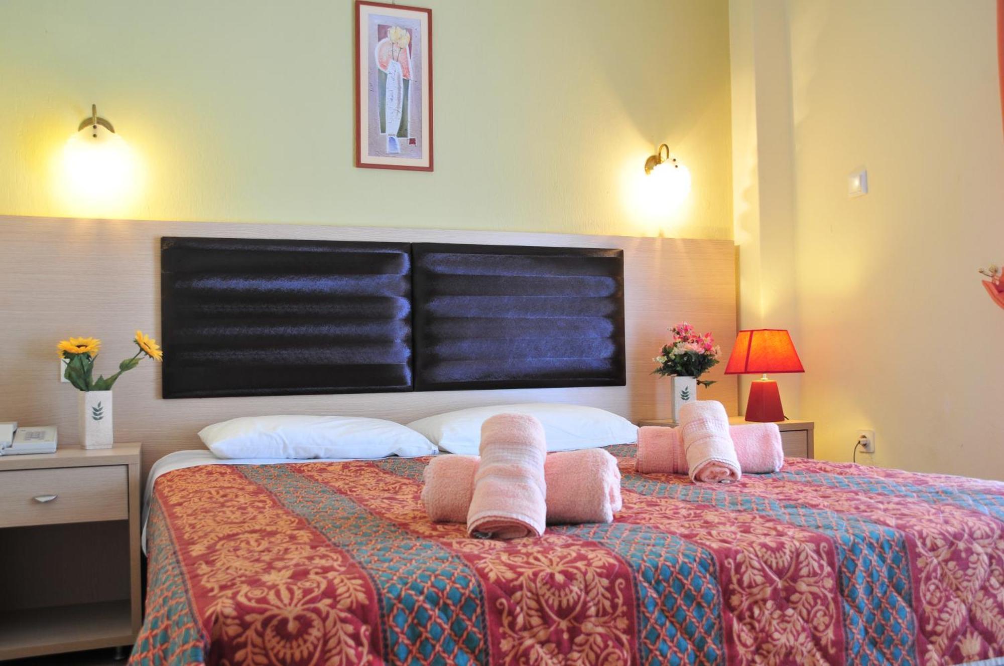 Dionisos Palms Apartments Паралия-Дионисиу Номер фото