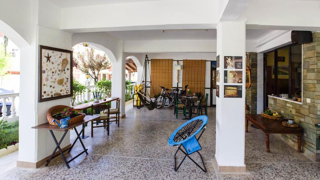 Dionisos Palms Apartments Паралия-Дионисиу Экстерьер фото